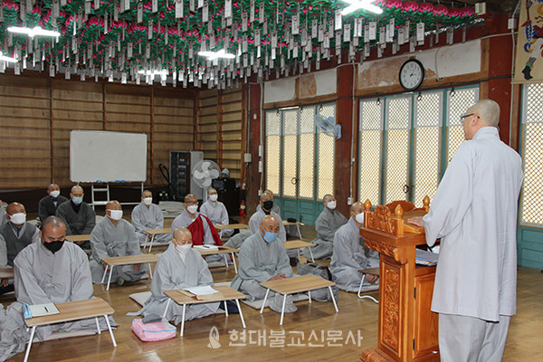 순천 선암사는 종단구분없이 모든 스님들에게 전통강원을 개방운영하고 있다.
