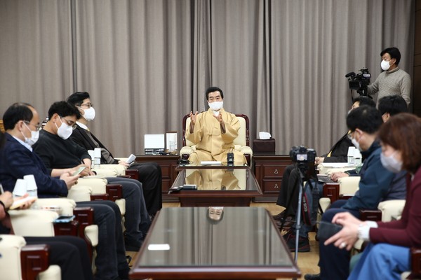 이날 기자간담회에서는 재가신도모임인 총금강회의 위상 강화와 종조 탄신 120주년 기념 금강원 성역화 사업 추진 계획도 언급됐다.
