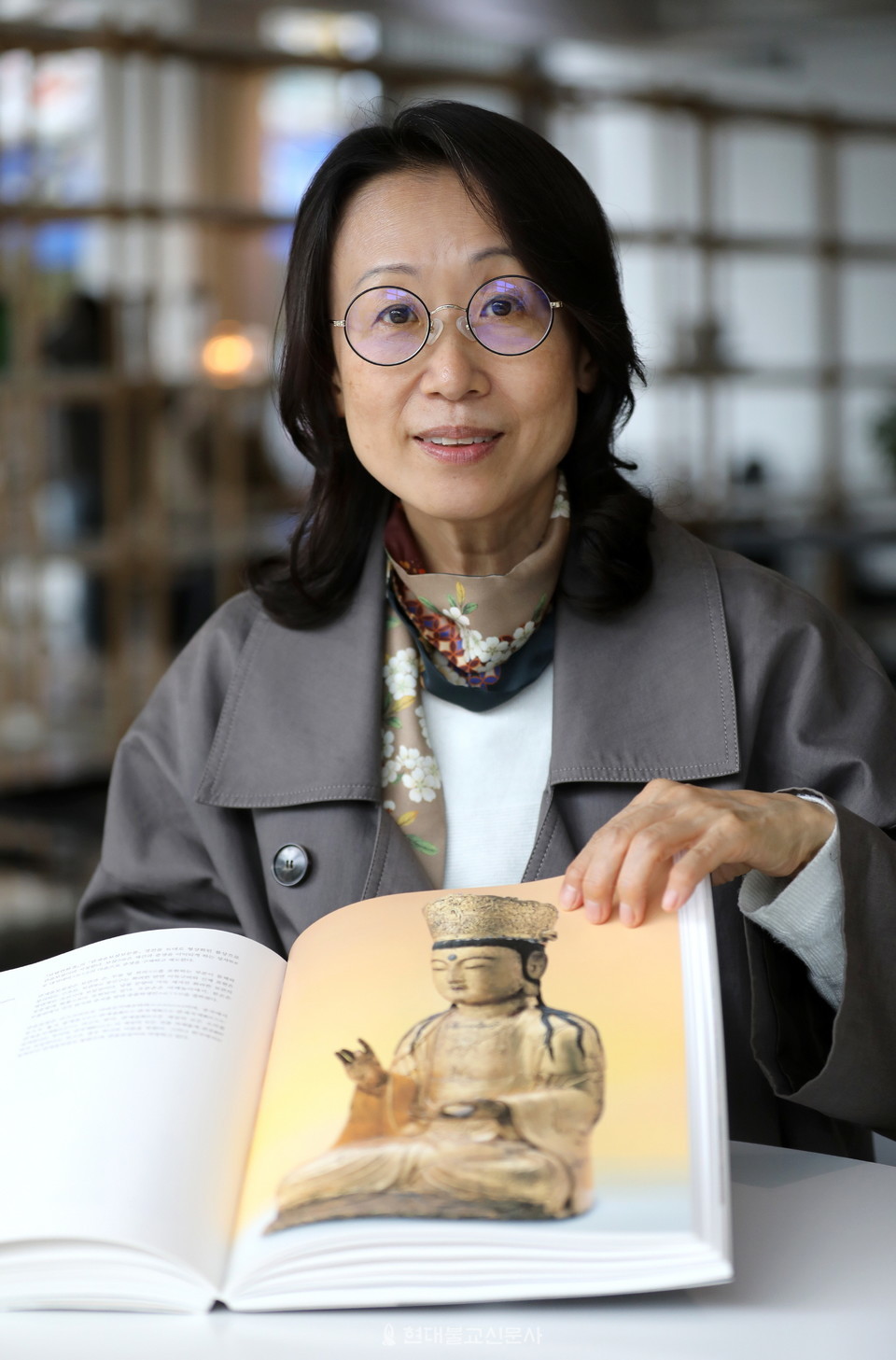 윤리나 국립해양박물관 학예연구실장은…이화여대 과학교육과를 졸업하고 서울대 지질과학과에서 이학석사를 받았다. 부경대 지구환경과학과에서 ‘마애석불의 화강암질 모암에 대한 암석학적 특징과 화학적 풍화 연구’로 이학박사학위를 취득했다. 문화재청 전시큐레이터를 지냈으며, 현재는 국립해양박물관에서 학술연구, 유물구입, 전시기획과 운영 등 학예업무를 총괄하고 있다. 과학관 및 박물관 운영 관련 자문, 평가 위원으로 활동 중이며, 서울 화계사 석불 조성 자문위원 등을 역임했다. 사진=박재완 기자