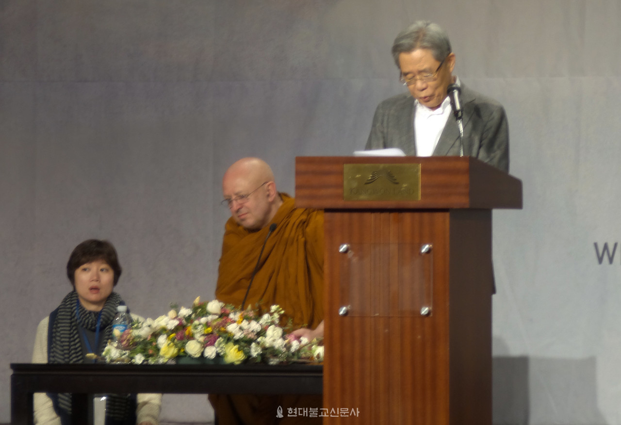 2016년 2월 25일 강원랜드 하이원리조트에서 열린 2016 세계명상대전에서 인사말을 하는 함승희 前 강원랜드 대표.