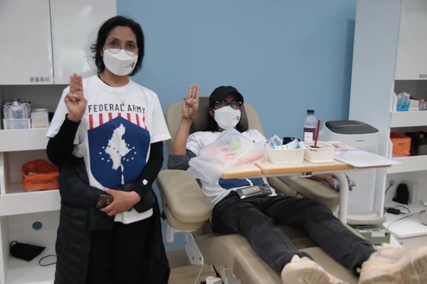 킨메이타 대표는 미얀마 사람들에게 정서적인 안정감을 찾을 수 있도록 도와주고 있다.