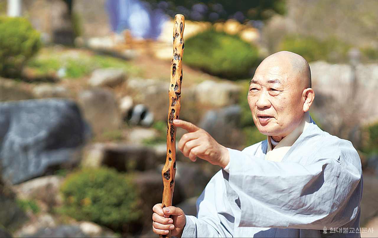 대원 스님은 말 그대로 현대 한국불교의 살아 있는 큰 스승이다. 80세의 노구에도 학림사 오등선원서 안거 때마다 방부를 들인 후학들과 똑같이 용맹정진을 한다.