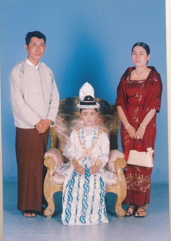 10살에 진행한 단기출가 신쀼의식.   