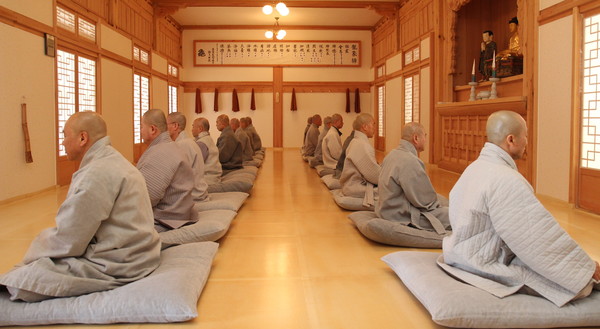 불교 삼매는 오직 체험의 세계이니 말과 문자의 이해로는 영원히 알 수가 없다.