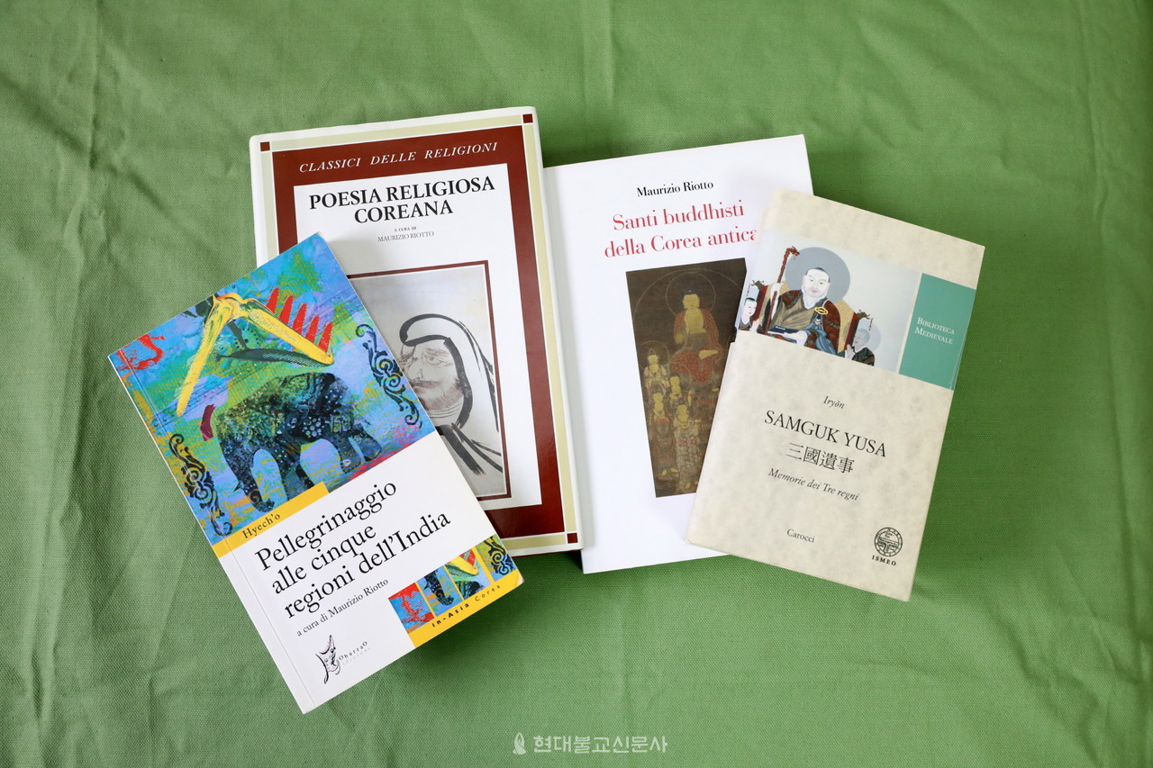 리오또 교수가 번역한 한국의 불교 고전들.