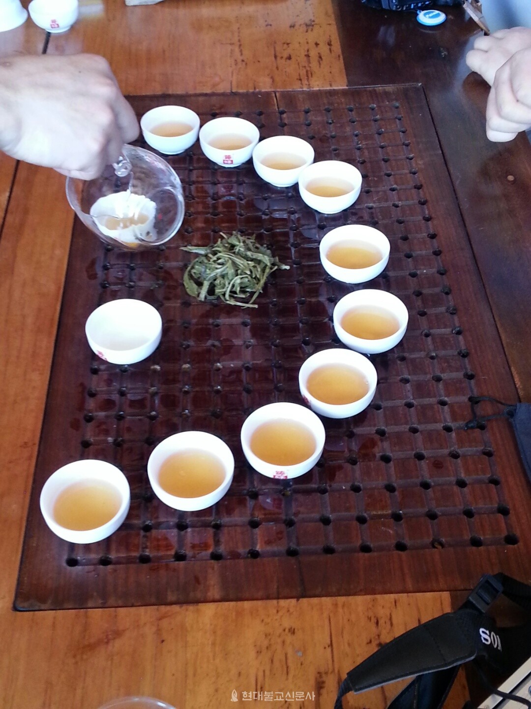 차는 크게 6대 다류 혹은 7대 다류로 분류한다.