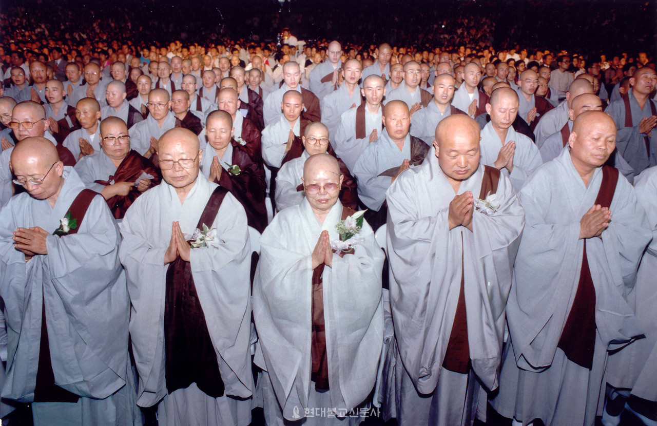 1996년 9월 15일 서울 올림픽공원에서 개최된 대행 스님 서울대법회에 참석한 스님들