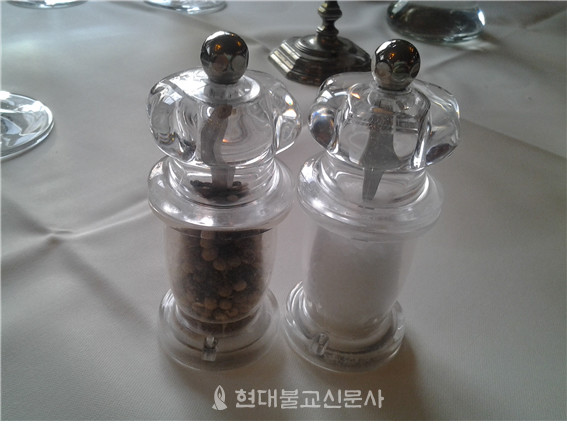 요오드 미네랄이 첨가된 소금을 먹는 것도 요오드 섭취의 방법이다.