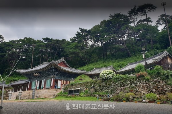 법화종 총본산 안정사 전경.