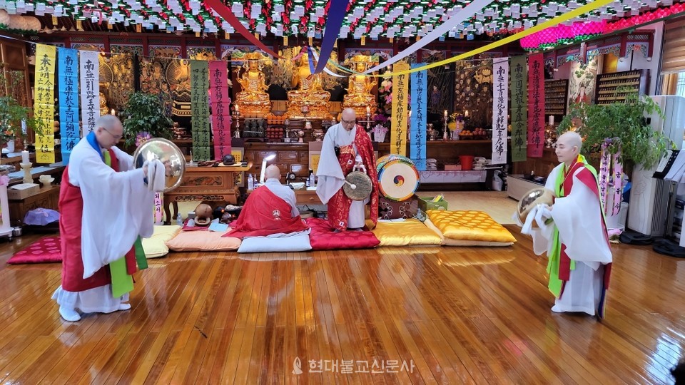 확대이미지