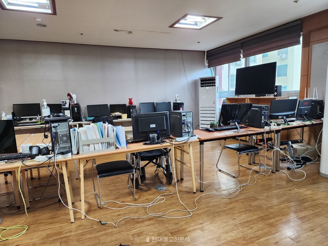 교육물품 전달 전 모습