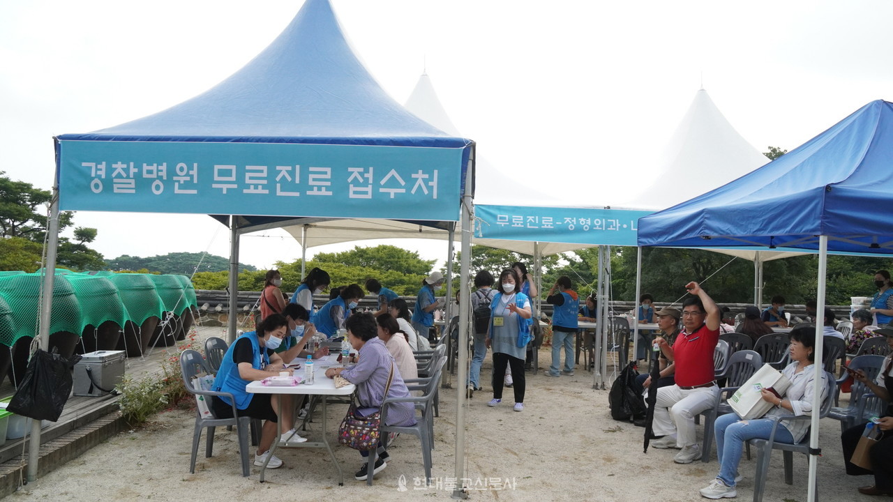 이주민 1300명이 참석에 역대 최대 규모로 치러진 이날 축제에는 동국대 일산병원과 경찰병원에서 양한방 무료진료를 진행했다.