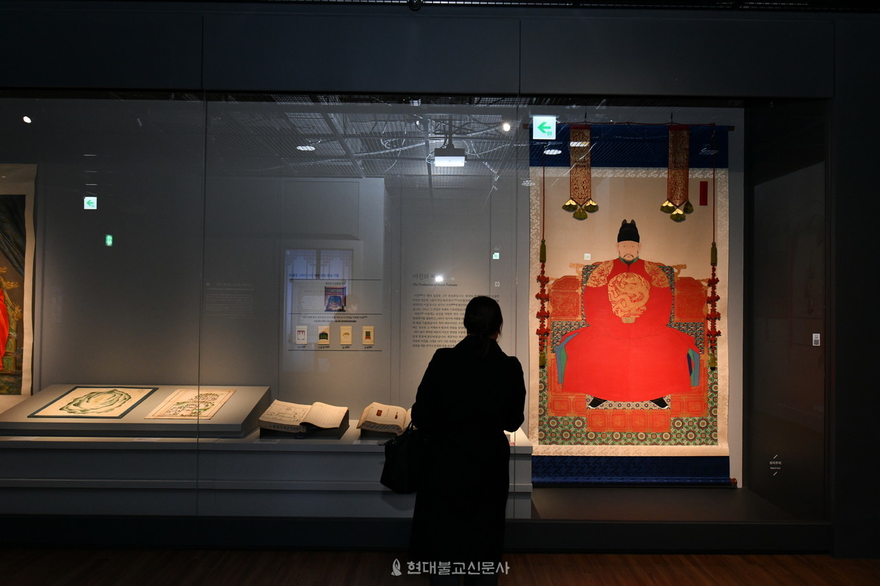 조선왕조실록박물관 전시관 모습. 실록과 의궤 원본을 만날 수 있는 유일한 국립박물관이다. 