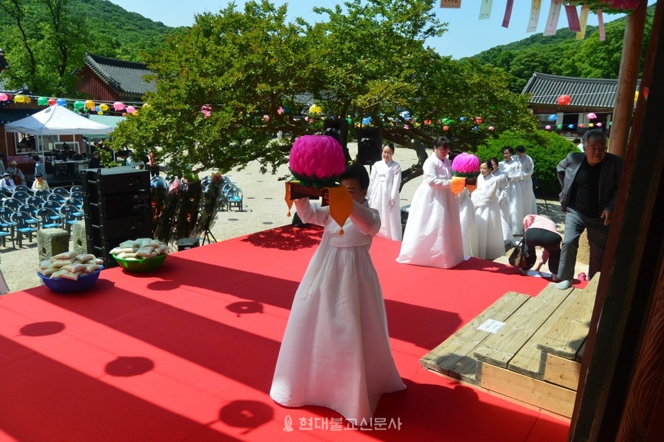 육법공양 모습