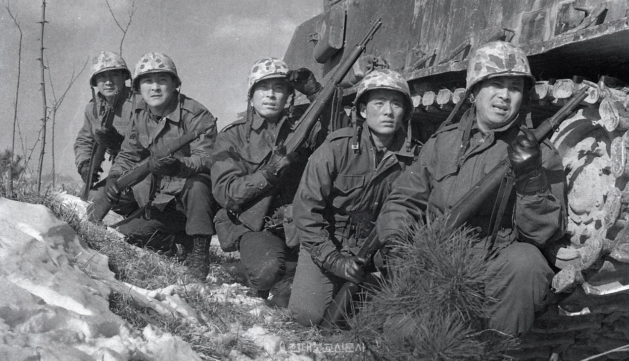 이만희 감독의 영화 〈돌아오지 않는 해병〉 한 장면. 