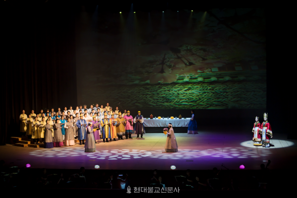 (»ç)°¡¾ß¹®ÈÁøÈï¿ø(ÀÌ»çÀå µµ¸í½º´Ô)ÀÌ Á¦8ȸ °¡¾ß¸í»ó ¹®ÈÃàÁ¦¸¦ °³ÃÖÇß´Ù