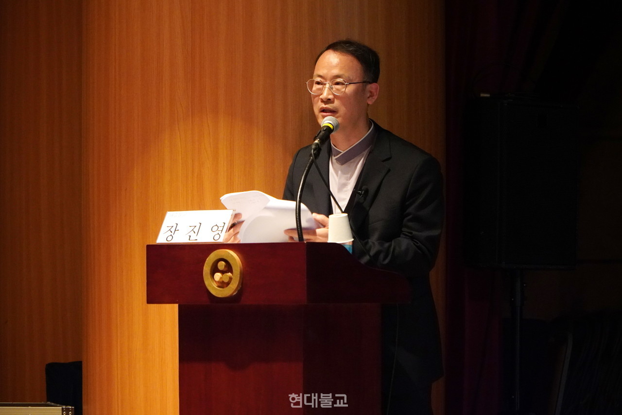 지혜, 정보의 시대에 삶의 나침반이 될 수 있을까?