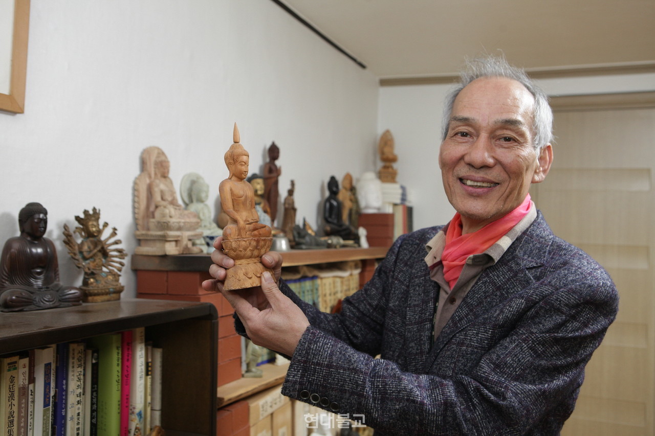 김연호 회장은… 1952년 경남 하동에서 출생했다. 국립경상대학교 수의대를 졸업해 진주동물병원을 설립하고 운영중이다. ‘제천 우리는 선우’를 창립했으며 한국예술문화단체 총연합회 제천지부장, 제천문화재단 초대 이사장, 제천 옥소종합예술제 창립·추진위원장 등을 역임했다. 저서로 수필집 '뭐하고 살았나' 달라이 라마 대담집 '기다림의 지혜가 있는 땅' 사진집 '합장 인생' 등 다수가 있다. 국민훈장 석류장, 제천시문화상, 불이상, 대원상, 충북도민대상, 대불련동문대상, 자산문화예술인상 등을 수상했으며 현재 제천 진주동물병원장, 우리는선우 제천 지회장이다.