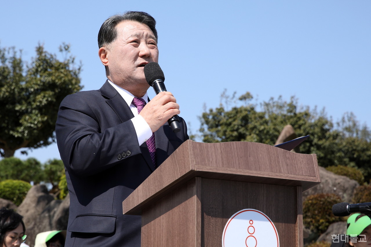 장언식 제주지원 신도회장을 비롯하여 제주지원 신도들은 구정탑에 새겨진 마음공부의 뜻을 받들어 정진할 것임을 밝혔다.