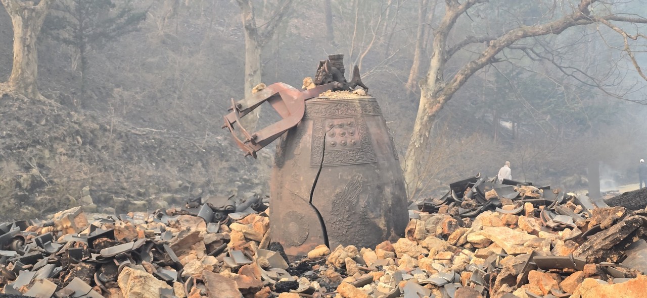 3월 26일 의성 고운사 산불 피해 현장 모습. 사진=오심 스님