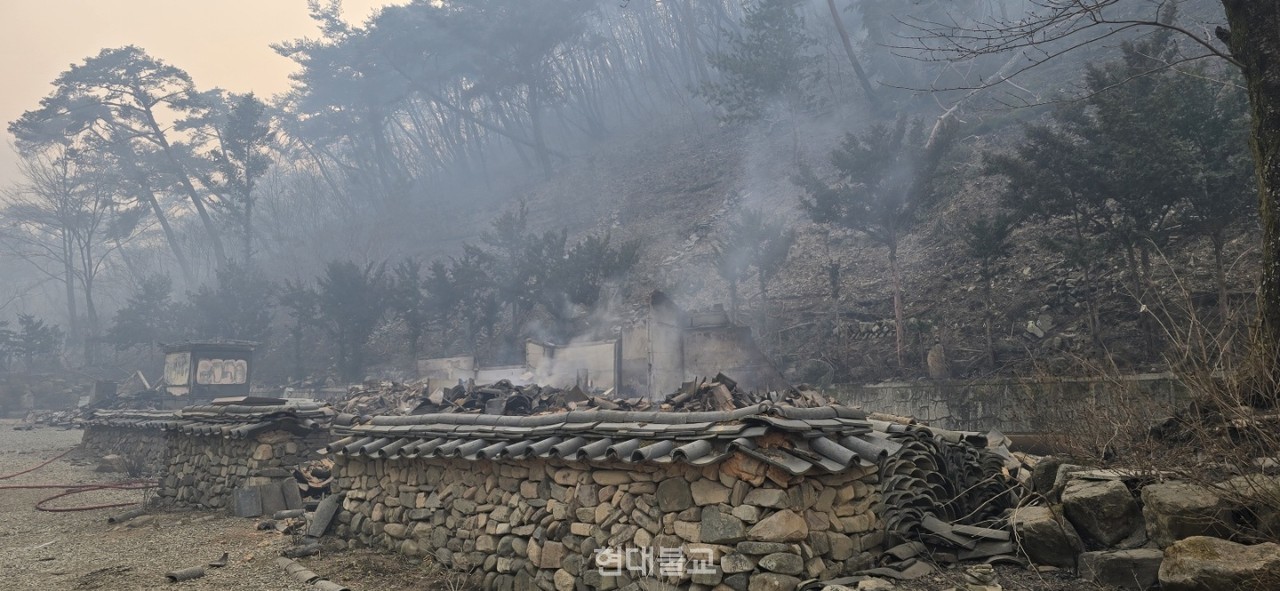 3월 26일 의성 고운사 산불 피해 현장 모습.  사진 제공=장정화 전 대한불교청년회 회장