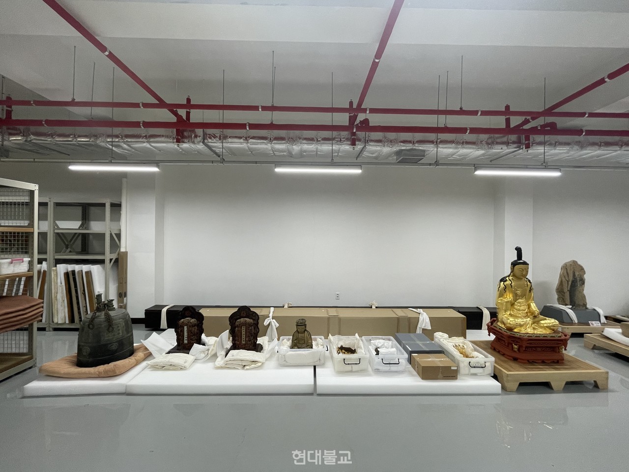 이운 준비 중인 봉정사 성보유산들. 