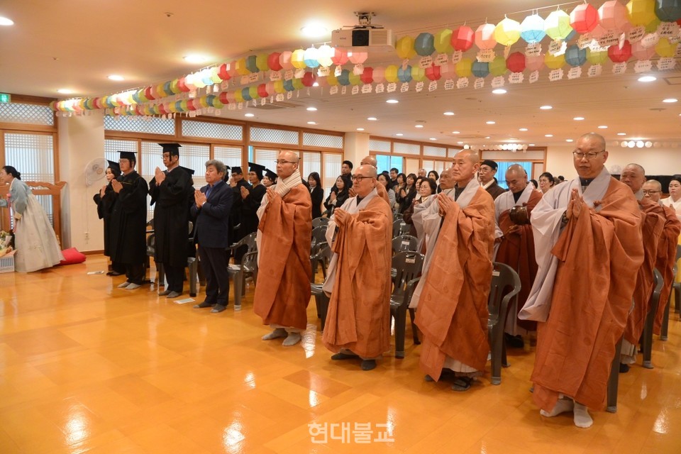 조계종 24교구 선운사 불교대학이 제4기 졸업 및 제5기·경전반 입학식 봉행을 봉행했다