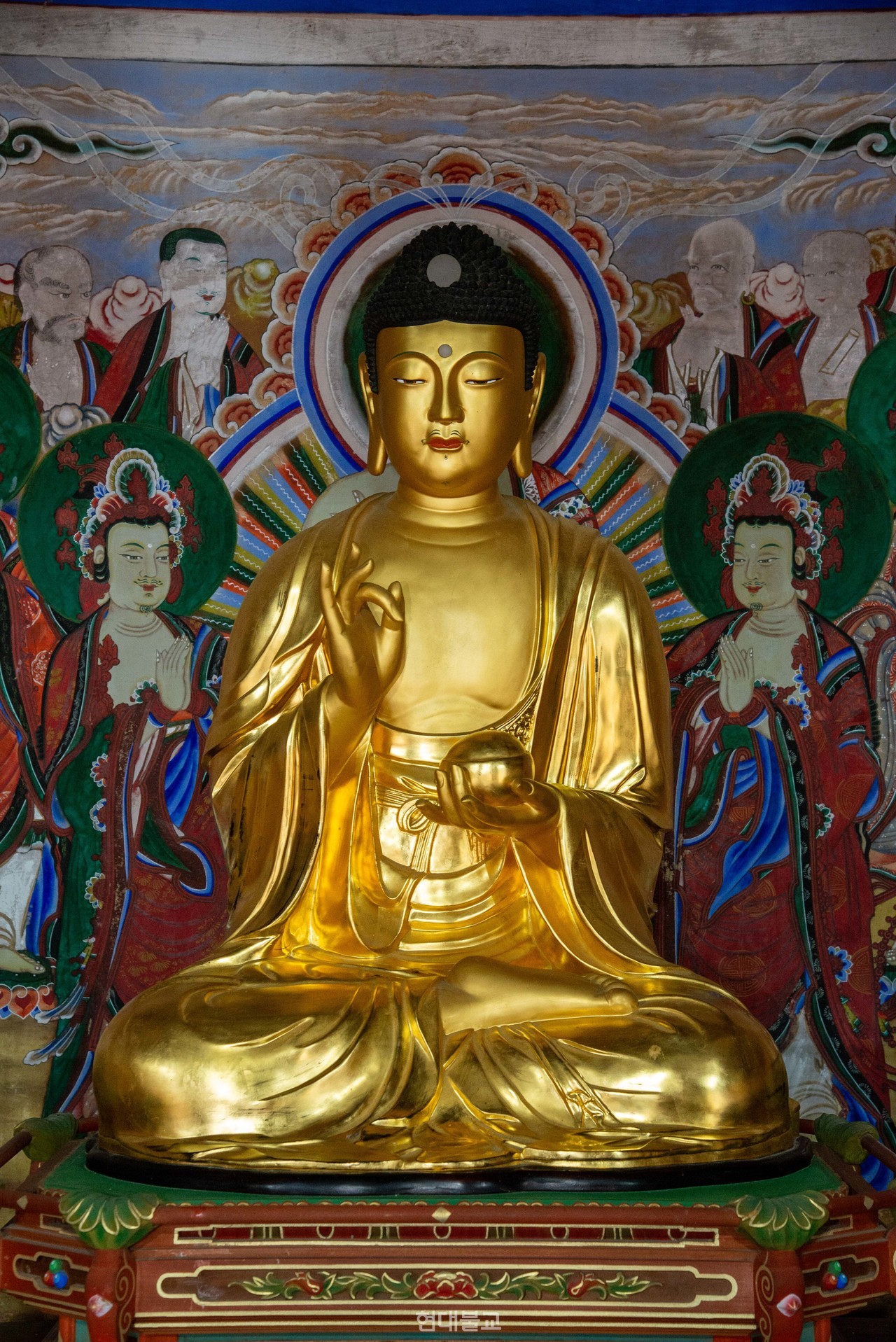 ‘금동약사여래좌상’, 고려 1346년, 높이 90.2 cm, 충청남도 청양 장곡사 하대웅전, 국보. 사진제공=국가유산청