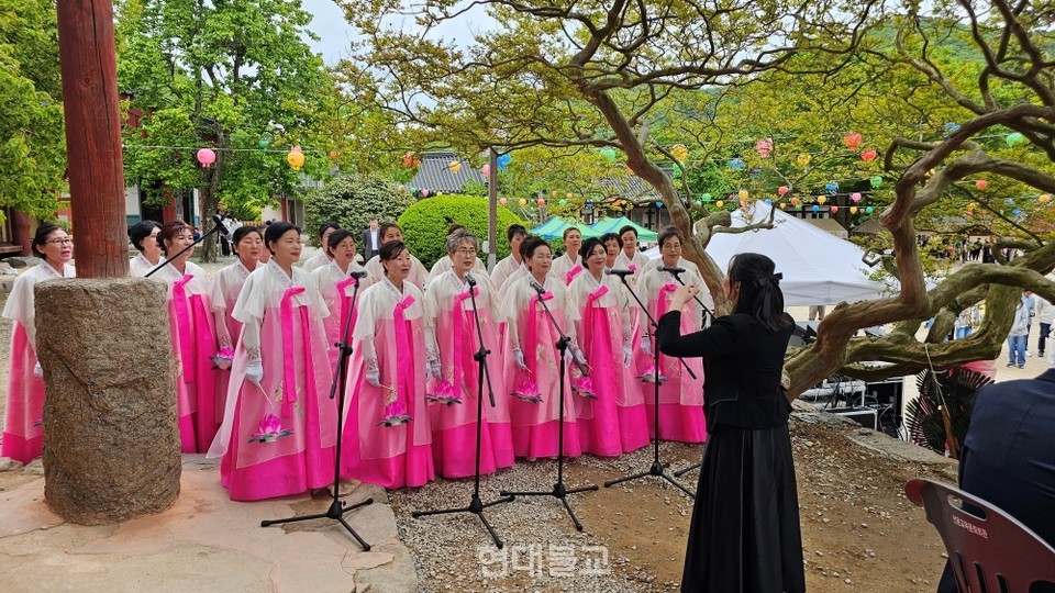 선운사 보은합창단의 음성공양