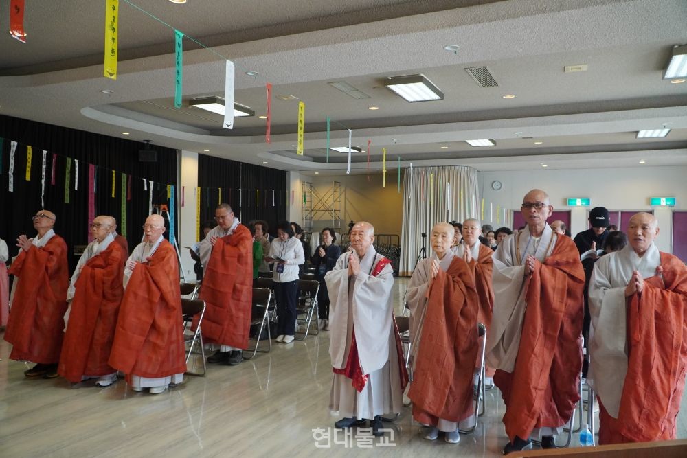 '일제강점기 조세이탄광 수몰사고 희생자 위령재'는 폭우로 문화시설인 남여공동참화센터에서 봉행됐다.