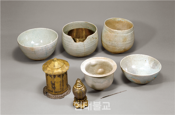 사진 ; 금강산 출토 이성계 발원 사리장엄구 일괄, 고려 1390~1391년, 국립중앙박물관 소장. 사진 제공=e뮤지엄