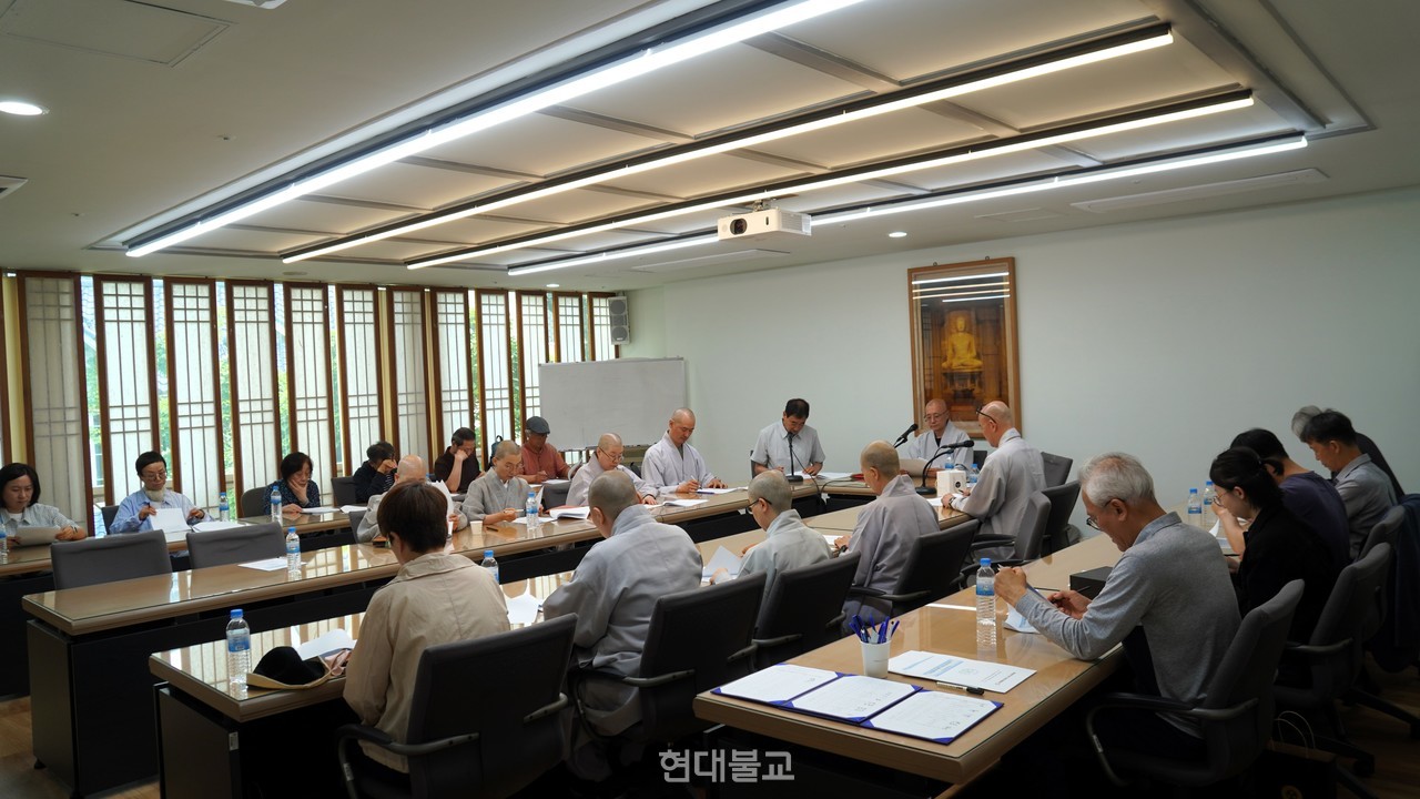 조계종 사회노동위원회는 5월 28일 서울 한국불교역사문화기념관 2층 회의실에서 ‘대한불교조계종 사회노동위원회 전체회의’를 개최하고 2025년 상반기 주요 활동 평가 및 하반기 일정을 공유했다.