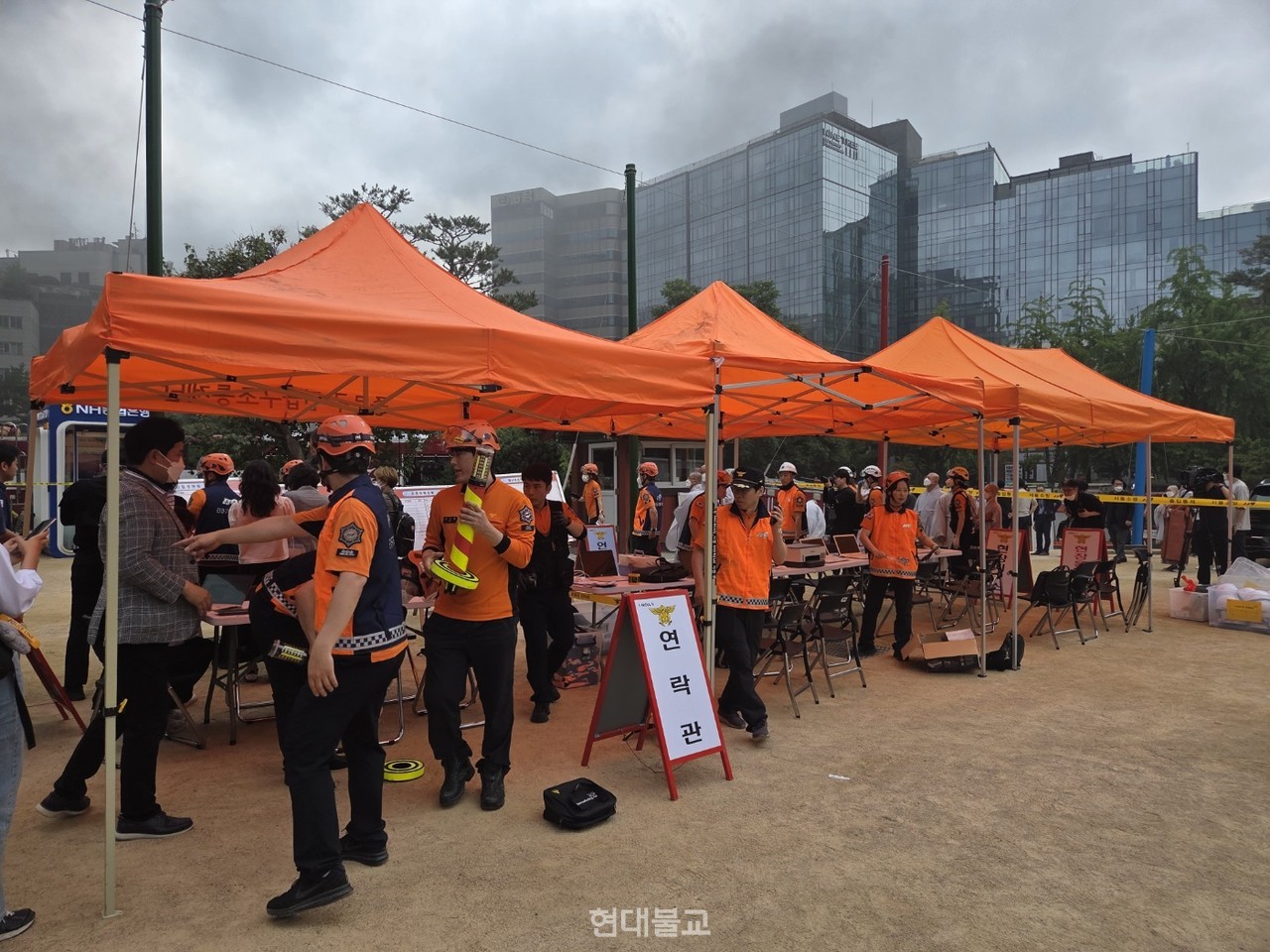 조계사 경내에 설치된 임시 대피소와 응급진료소.(현대불교신문 자료사진)