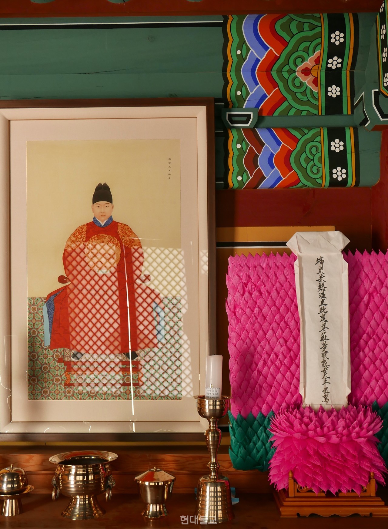 단종어각에 봉안된 단종 어진.