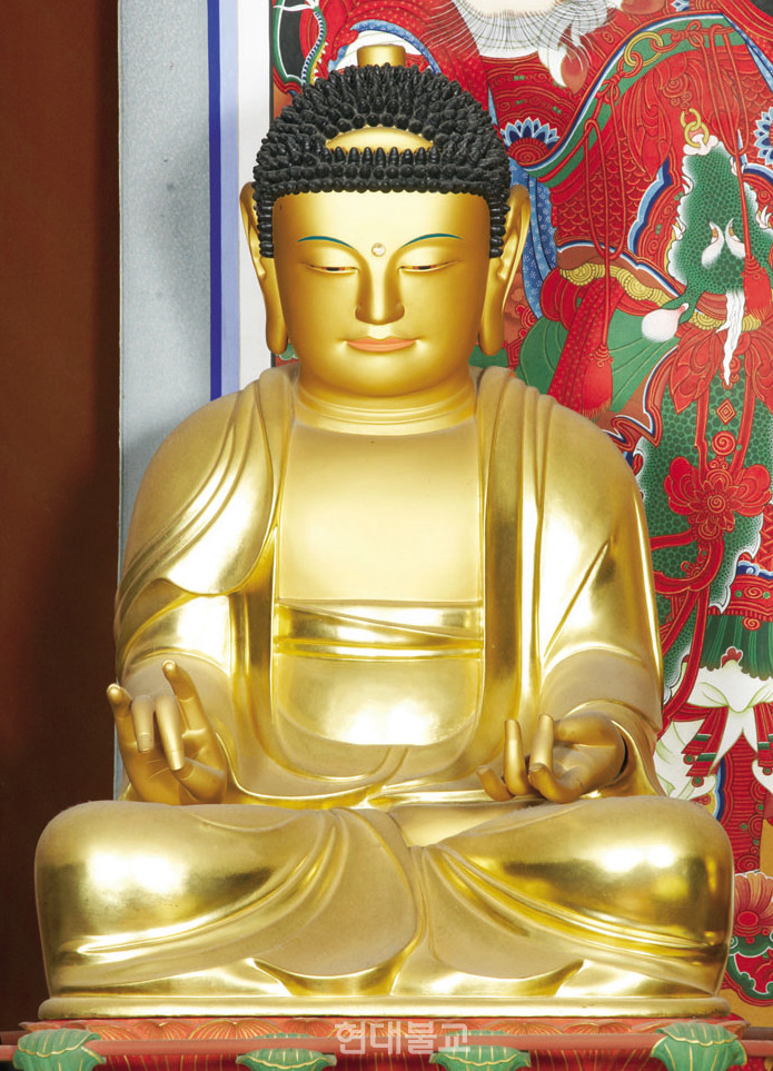 승일 스님이 만든 서울 봉은사 목조아미타여래좌상(1651년). ⓒ불교문화유산연구소