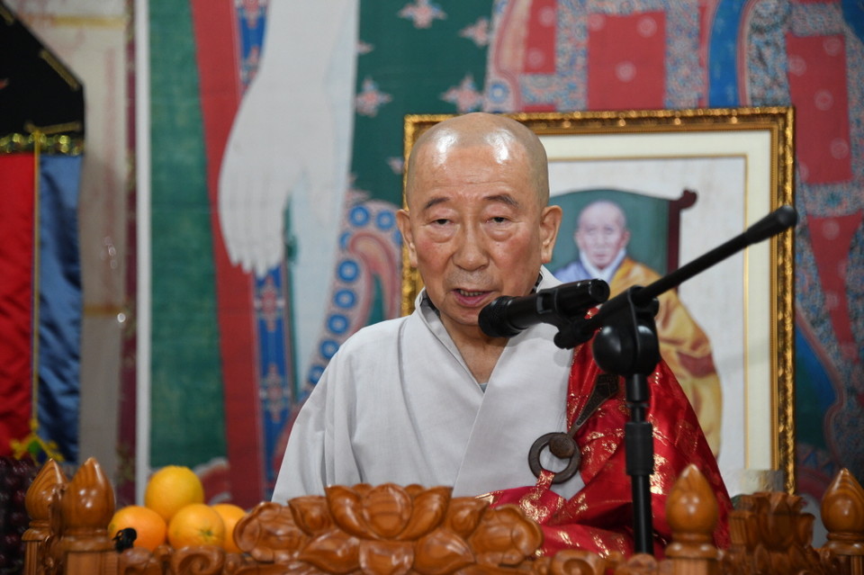 대한불교관음종 종정 홍파 스님