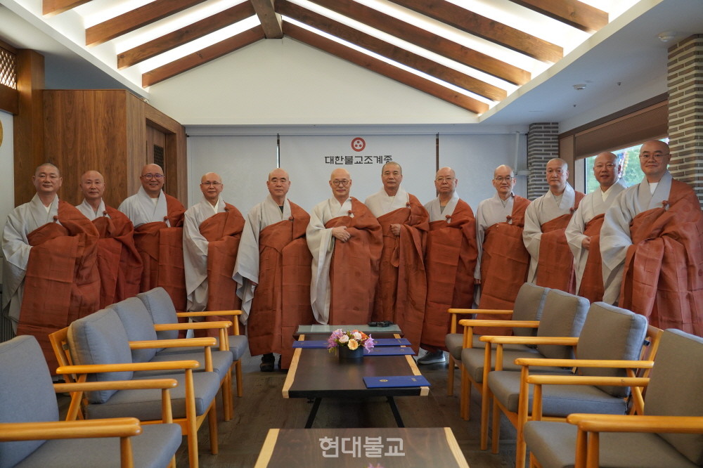 조계종 총무원장 진우 스님이 취임 3주년을 맞아 8월 20일 총무원 부실장 및 산하기관장 인사를 단행했다. 