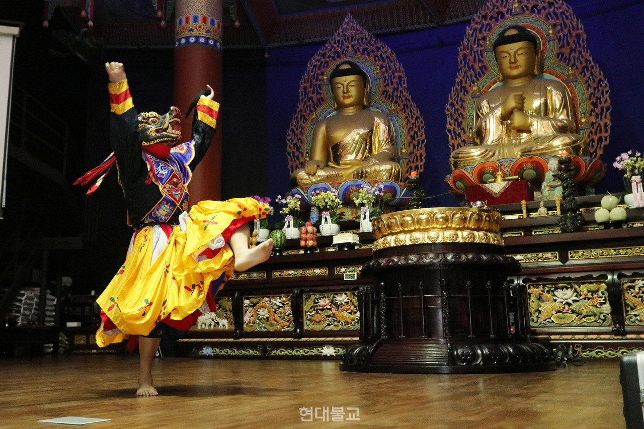 �λ� ȫ����� 9�� 15�� �泻 �뱤�������� ����2ȸ ��ź��ȭ�� ��(Bhutan Cultural Day 2025)���� �����ߴ�. ���Ϲ��� ����� Ż��&nbsp; ���.