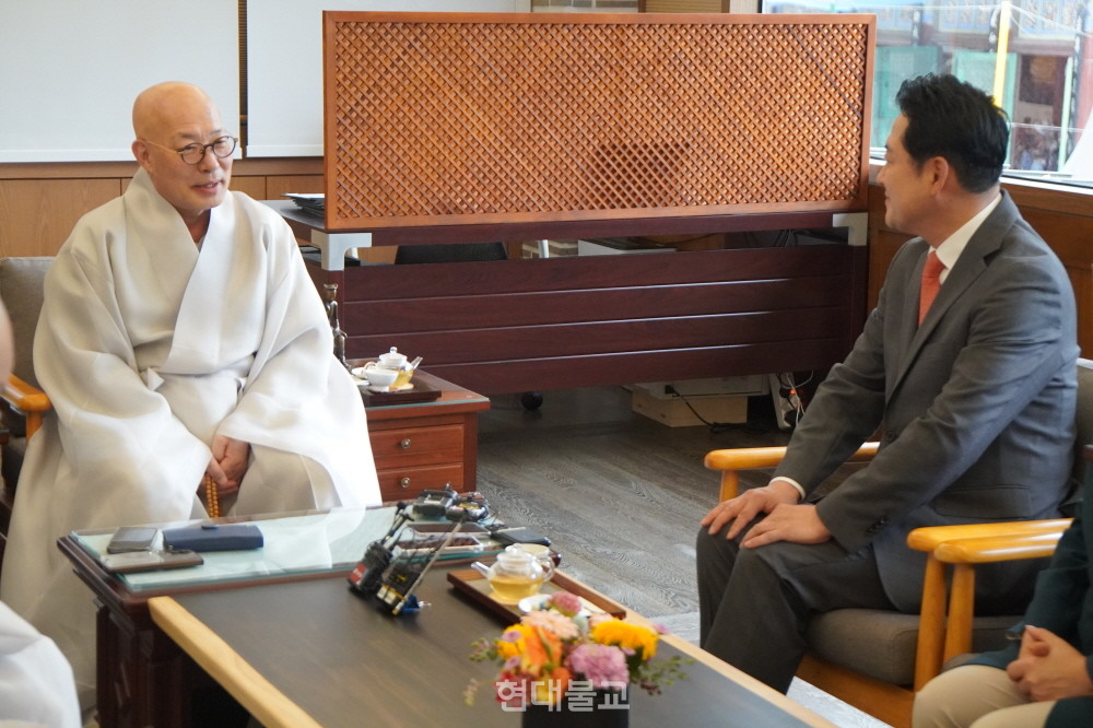조계종 총무원장 진우 스님은 9월 22일 장동혁 국민의힘 대표의 예방을 받고 '상생의 정치'를 당부했다.