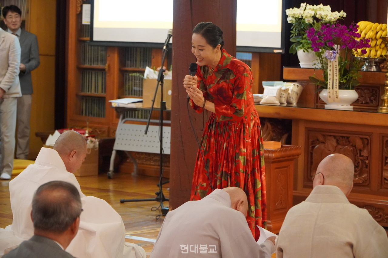 &nbsp;�ھָ� ������ ���ϰ���.&nbsp;