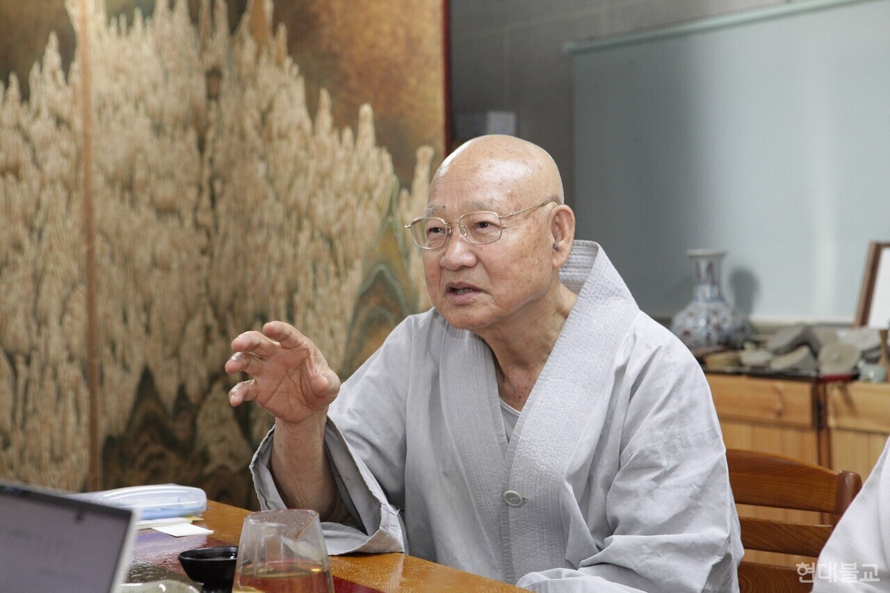 현대불교신문이 창간 31주년을 앞두고 조계종 종정 중봉 성파 대종사에게 가르침을 청했다.