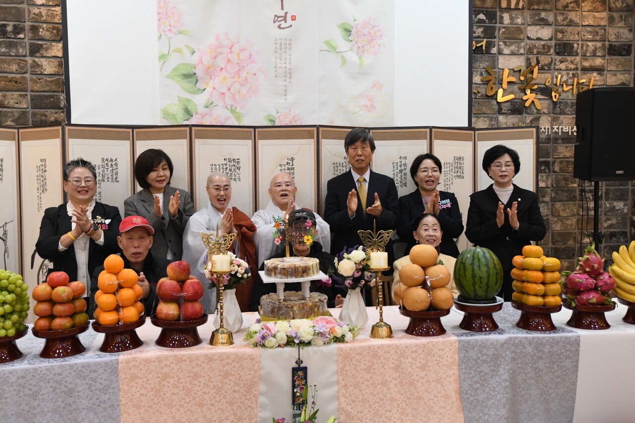 ���� ������� 11�� 5�� �ں����ȸ ����Ȧ���� �ȼ��� ������ �������� ��� 60���� ��û�� �ȼ���ġ�� �����ߴ�.