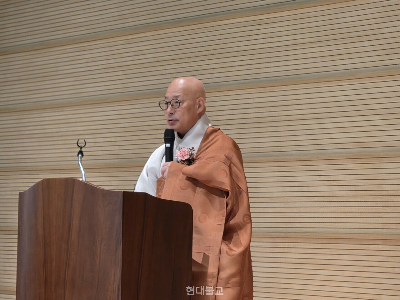 조계종 총무원장 진우 스님의 치사.