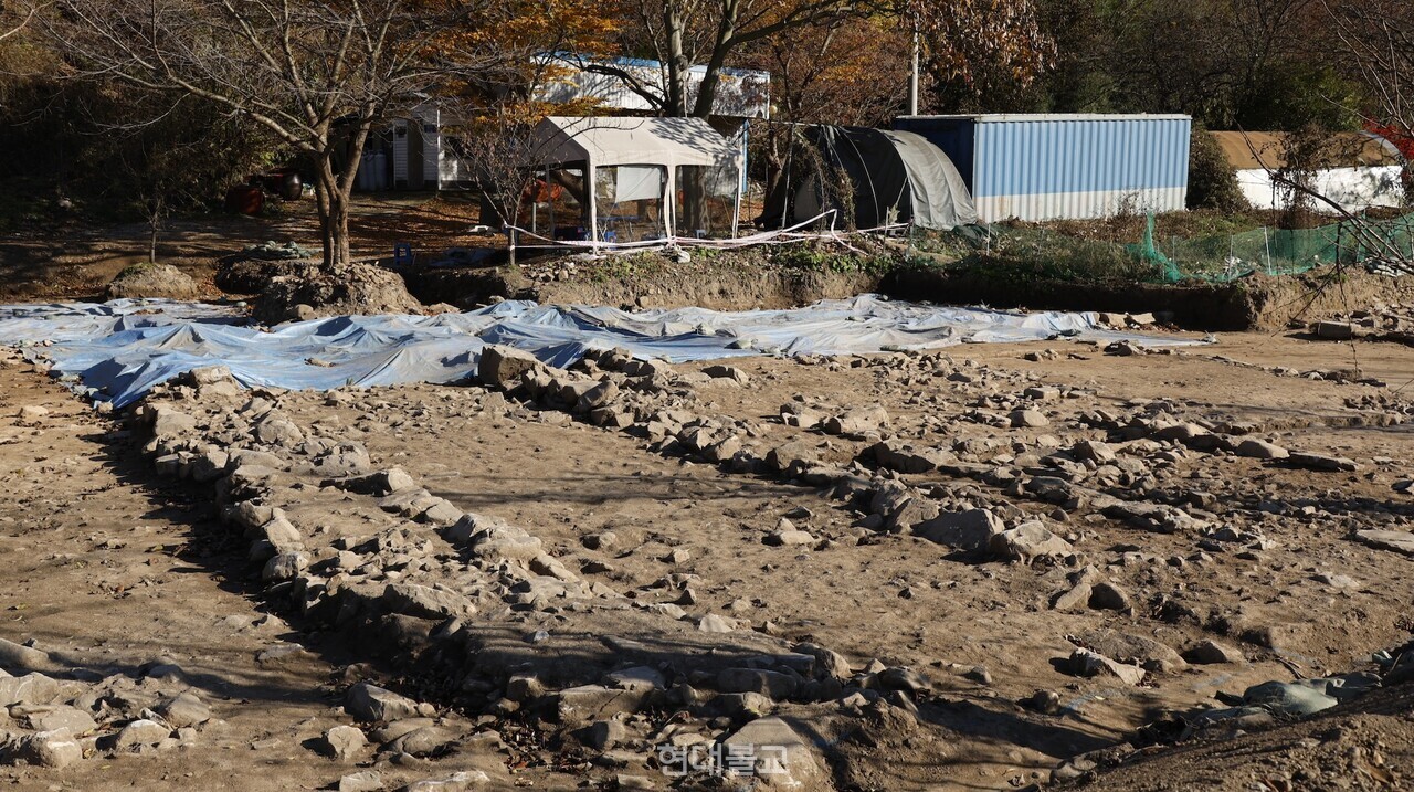 서산 보원사지 발굴지 모습.