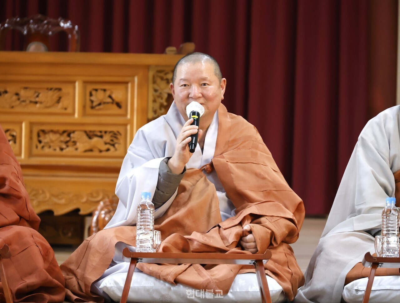 수덕사 주지 도신 스님.