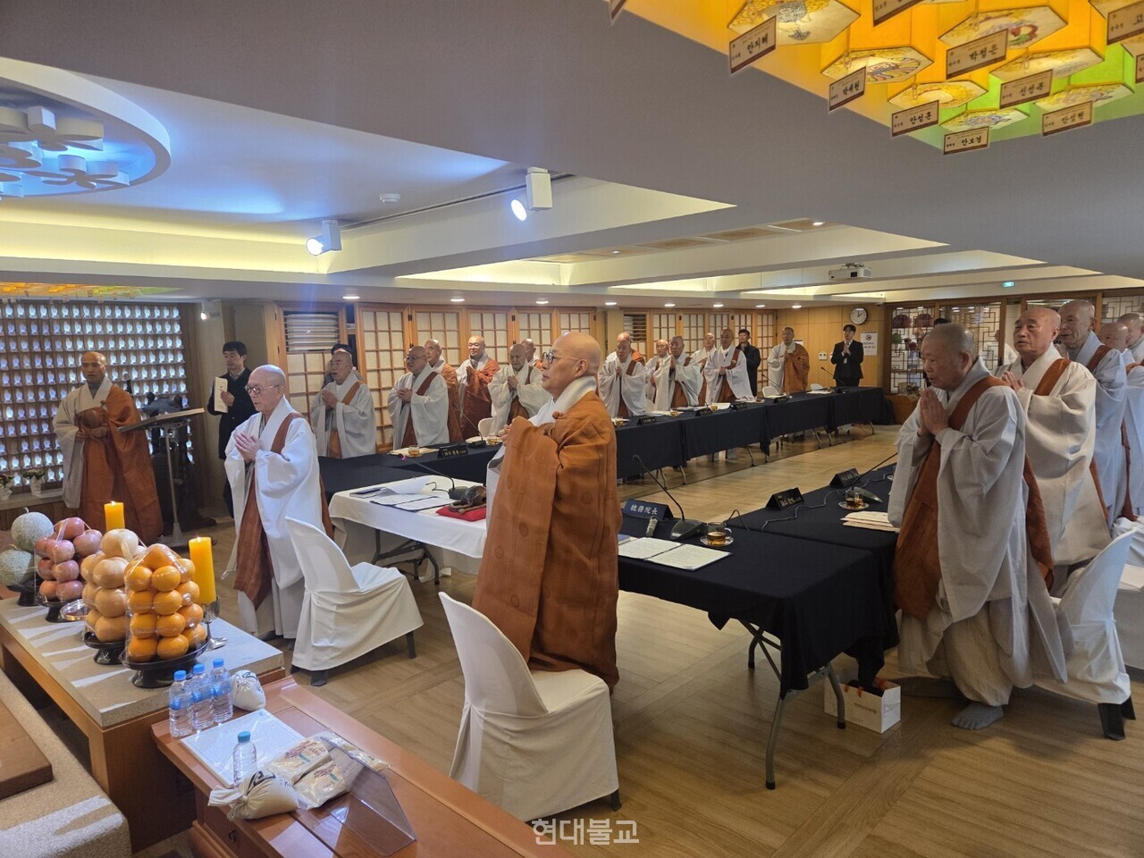 조계종 원로회의는 11월 19일 서울 조계사 관음전에서 제80차 회의를 열고 원산 도명 대종사를 신임 원로의원으로 선출했다.