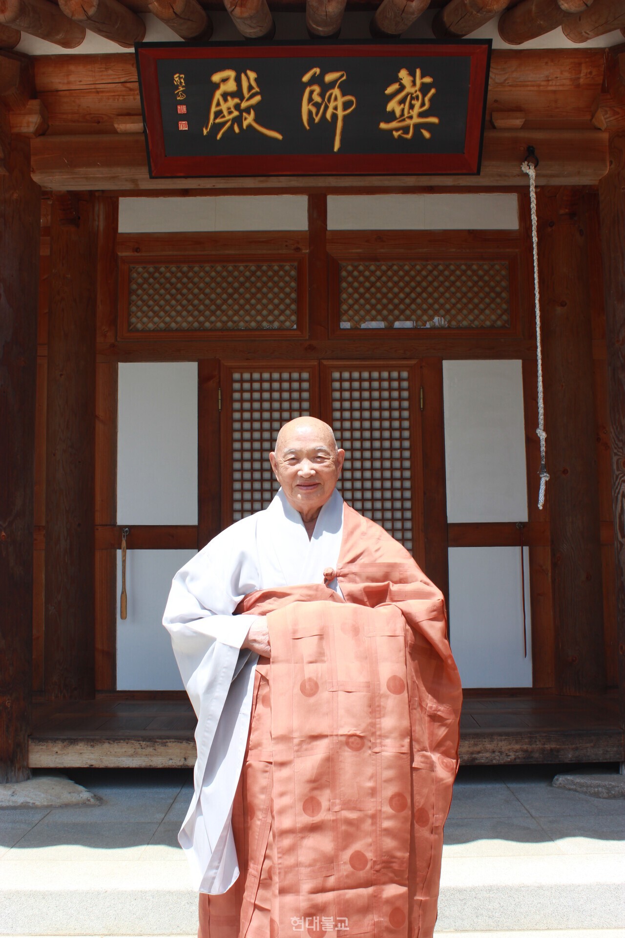 조계종 원로의원인 금산당 도영 대종사는 법어집 '어울리면 열리는 길'을 통해 불교적 윤리와 청정성 회복을 설파했다. 현대불교 자료사진