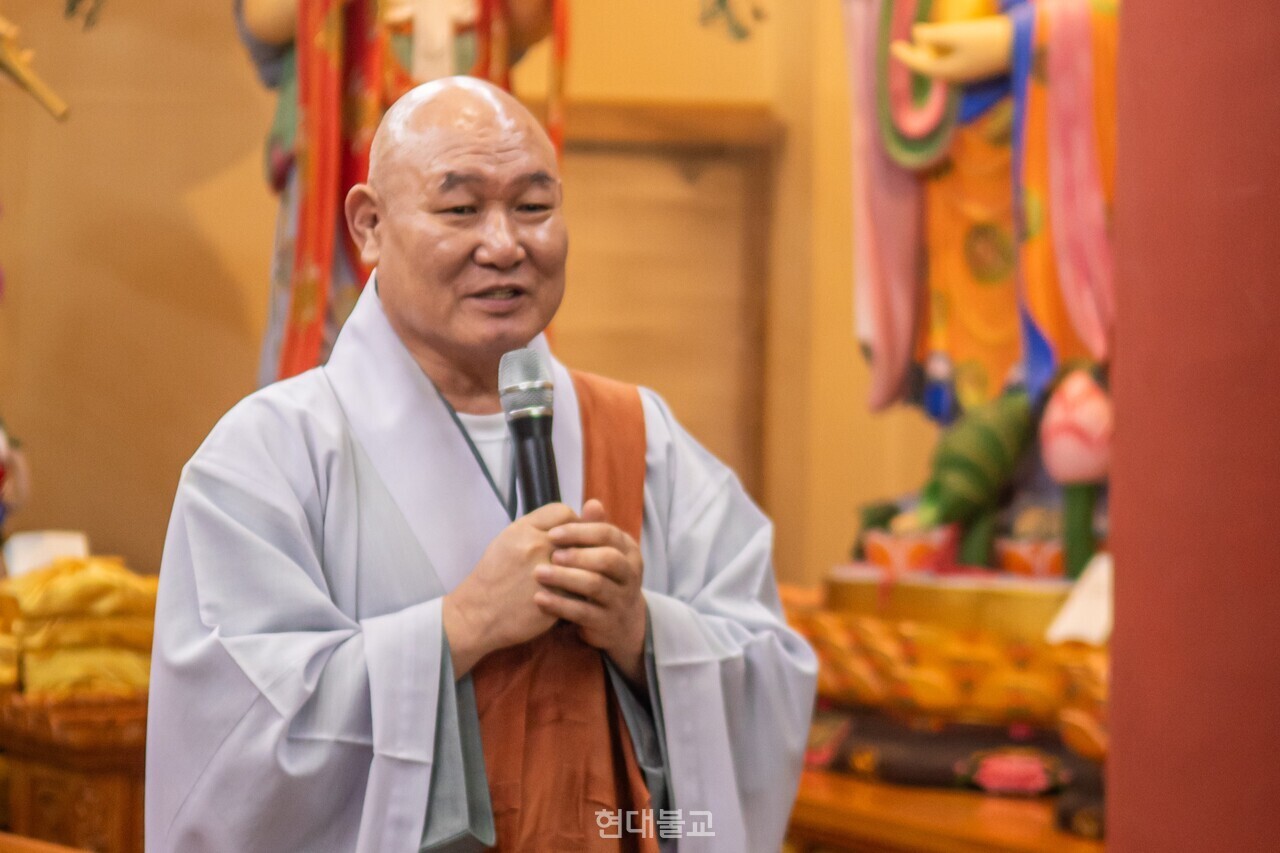 성관음사 주지 일우 스님.