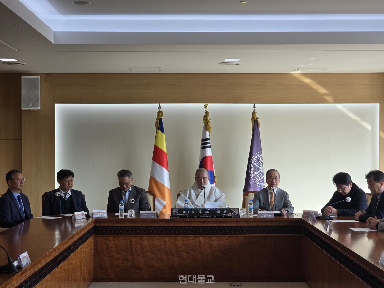 ������� 11�� 26�� ���� ��������ȸ ȸ�ǽǿ��� ���ڰ���ȸ�� ���� �̹� ������ ����� �ǹ� ���� �����ߴ�.