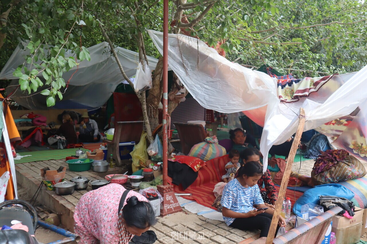 ���ߴ� ������ �ӽ� �����ϰ� �ִ� ���ε��� ���.